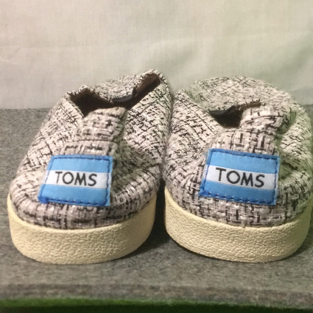 Toms Women’s Avalon Black/Pink SZ W 6 Slip-On - Picture 2 of 8
